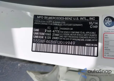 2015 Mercedes-Benz C 300 4Matic из США, поврежденный, VIN 55SWF4KB6FU019949